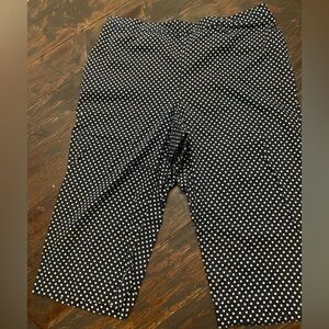 Alfred Dunner Navy and White Polka Dot Capris